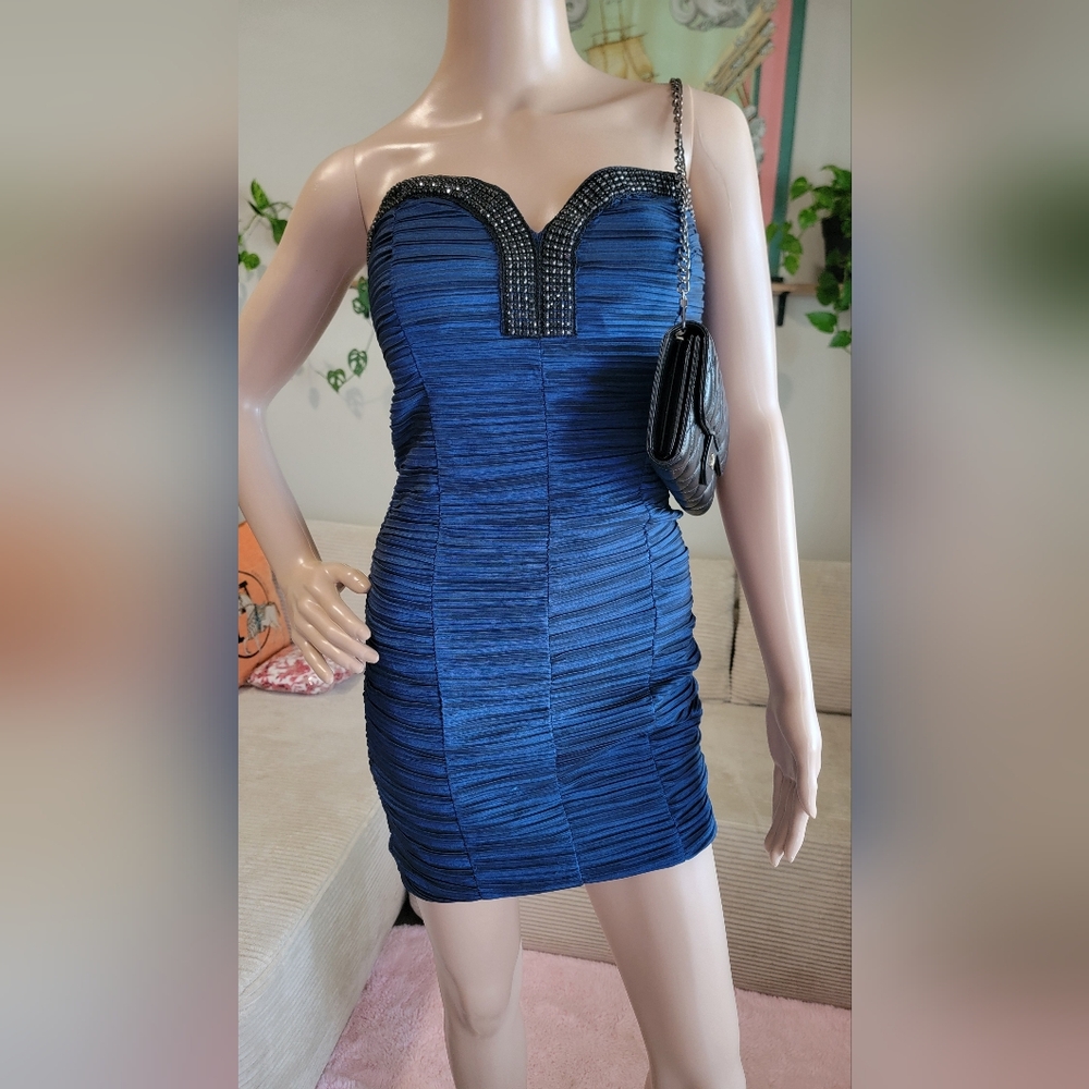 Elegant Blue Strapless Dress